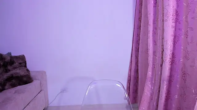 Snapshot of annika_taylor chatting on October 2025 12:22:02 AM annika taylor online show from October 2025 12:22:02 AM