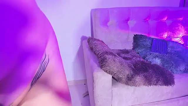 Snapshot of annika_taylor chatting on March 2025 03:38:01 AM annika taylor online show from March 2025 03:38:01 AM