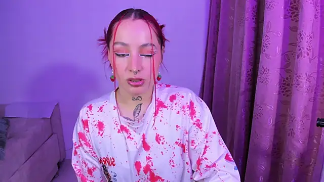 Snapshot of annika_taylor chatting on October 2025 12:58:02 AM annika taylor online show from October 2025 12:58:02 AM