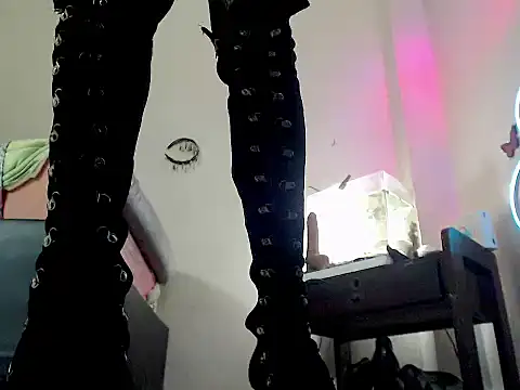 kimkardasha98 online show from April 2026 11:17:02 PM