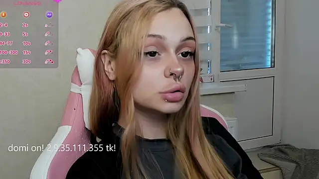 Snapshot of shy_melony chatting on June 2026 12:27:01 PM shy melony online show from June 2026 12:27:01 PM