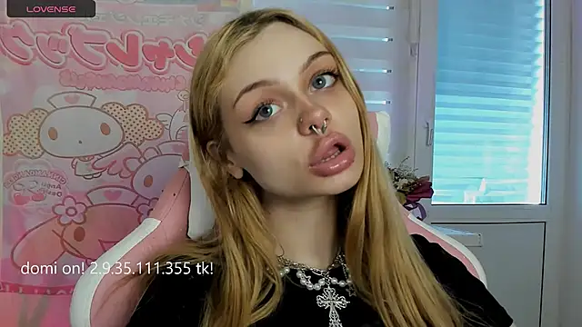 Snapshot of shy_melony chatting on May 2026 07:11:01 AM shy melony online show from May 2026 07:11:01 AM