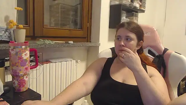 Snapshot of valerysexy chatting on October 2025 10:42:02 PM valerysexy online show from October 2025 10:42:02 PM