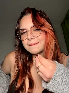 NatyOlson online show from November 2025 01:09:01 AM