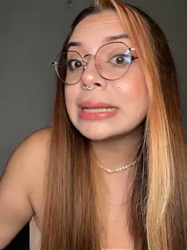NatyOlson online show from September 2025 03:34:02 AM