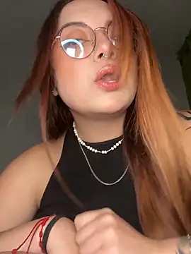 NatyOlson online show from December 2025 11:00:01 PM