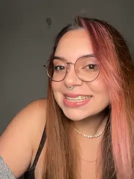 NatyOlson online show from September 2025 06:45:02 AM