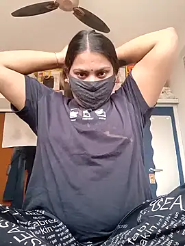 Snapshot of Hotmilfxox chatting on December 2024 07:15:01 AM Hotmilfxox online show from December 2024 07:15:01 AM