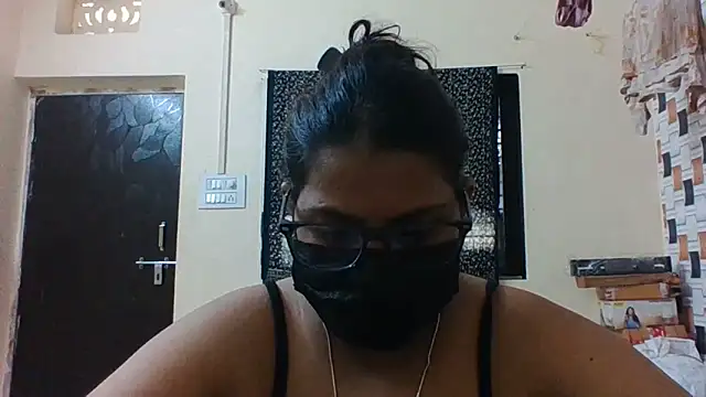 Hotmilfxox online show from May 2026 08:09:02 AM