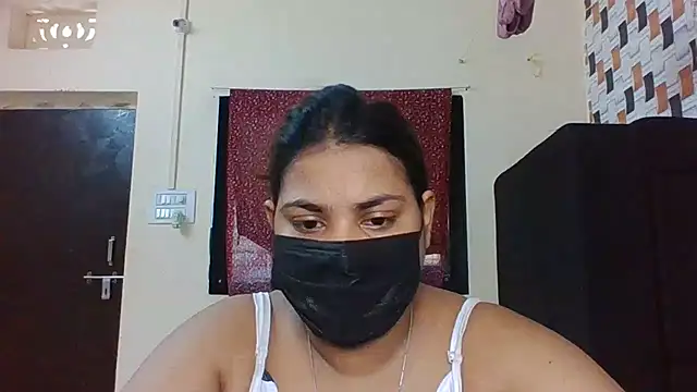 Hotmilfxox online show from July 2026 08:00:01 AM