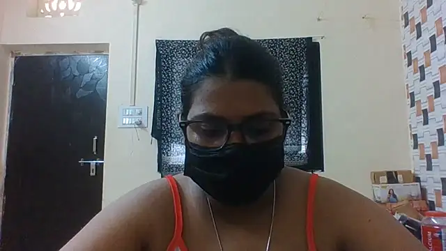 Hotmilfxox online show from June 2026 06:07:01 AM