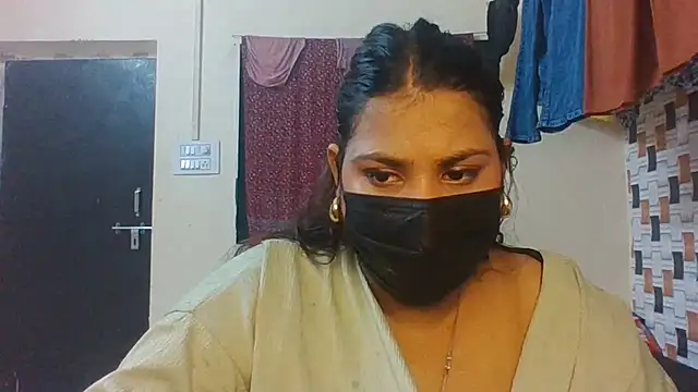 Hotmilfxox online show from July 2026 07:48:02 AM