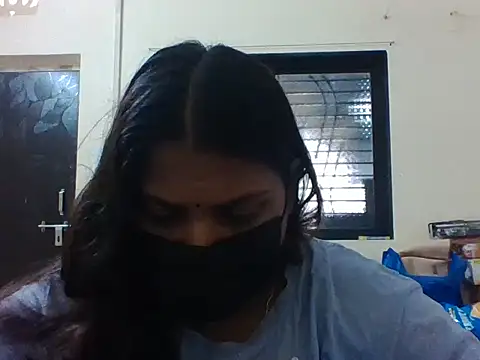 Hotmilfxox online show from May 2026 07:28:01 AM