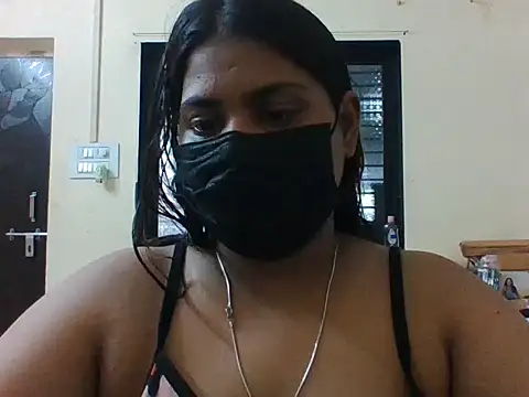 Hotmilfxox online show from May 2026 09:04:01 AM