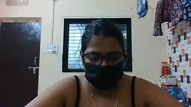 Hotmilfxox online show from June 2026 11:15:01 AM