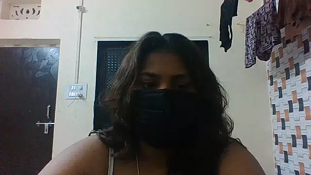 Hotmilfxox online show from June 2026 02:37:02 PM