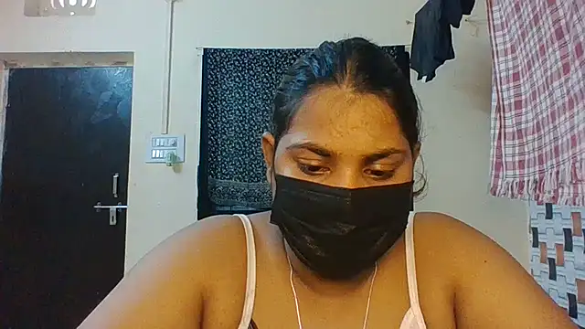 Hotmilfxox online show from July 2026 09:43:01 AM