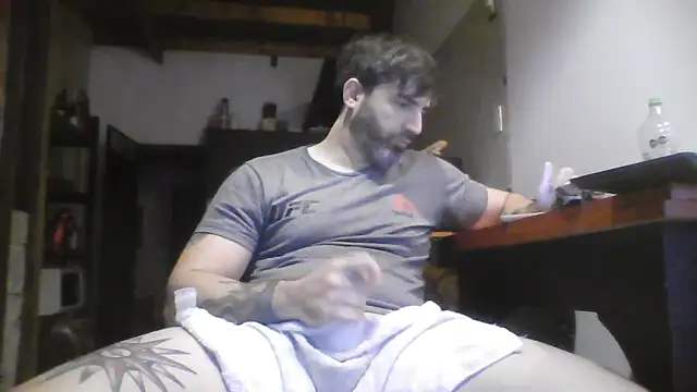 ozzypsico13 online show from May 2026 10:04:02 PM