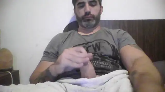 ozzypsico13 online show from April 2026 01:55:02 AM