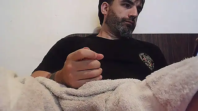 ozzypsico13 online show from November 2025 04:44:01 AM