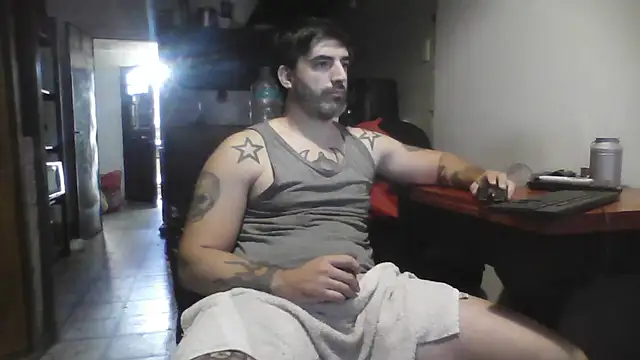 ozzypsico13 online show from April 2026 01:47:01 PM