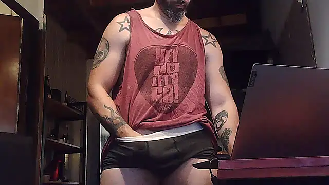 Snapshot of ozzypsico13 chatting on February 2025 09:37:02 PM ozzypsico13 online show from February 2025 09:37:02 PM