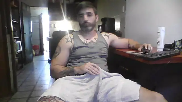 ozzypsico13 online show from April 2026 06:58:01 PM