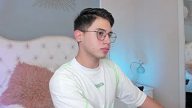 Brandonn Millerr online show from February 2025 08:57:01 PM