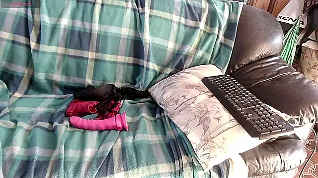 LauraMonolo online show from April 2026 06:08:02 AM