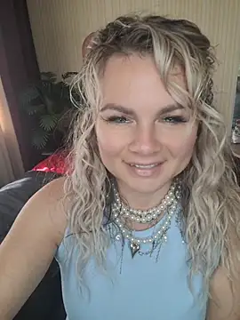 candy queeen online show from June 2026 04:39:02 AM