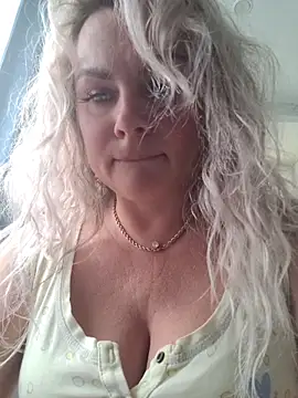 candy queeen online show from May 2026 11:05:02 AM