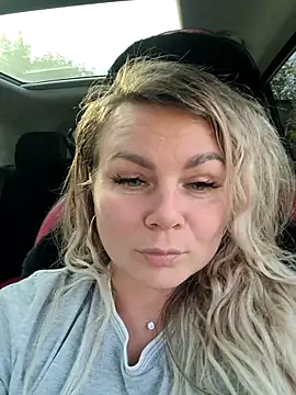 Snapshot of candy_queeen chatting on September 2025 11:26:02 AM candy queeen online show from September 2025 11:26:02 AM