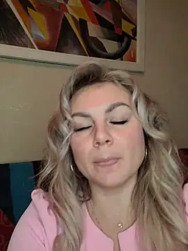 candy queeen online show from November 2025 01:37:01 AM