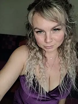 candy queeen online show from November 2025 10:27:01 AM