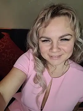 candy queeen online show from November 2025 02:32:02 AM