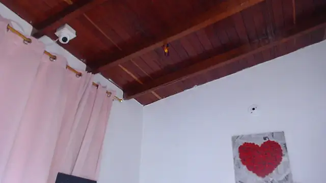 Amara Red online show from December 2025 11:03:02 AM