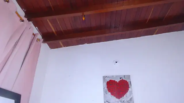 Amara Red online show from February 2026 11:06:01 AM