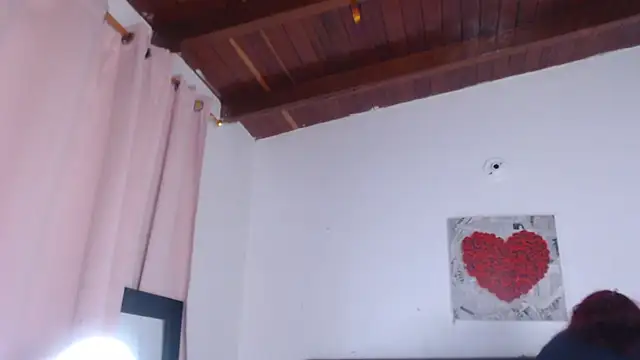 Snapshot of Amara_Red chatting on December 2025 11:09:01 AM Amara Red online show from December 2025 11:09:01 AM