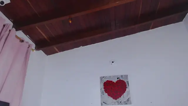 Snapshot of Amara_Red chatting on October 2025 11:09:02 AM Amara Red online show from October 2025 11:09:02 AM