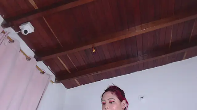 Snapshot of Amara_Red chatting on October 2025 11:18:01 AM Amara Red online show from October 2025 11:18:01 AM