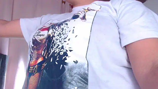 Amara Red online show from April 2026 11:23:02 AM