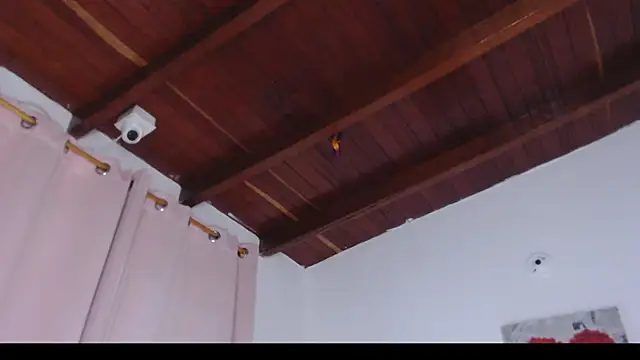 Amara Red online show from April 2026 11:22:02 AM