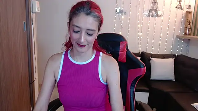 Snapshot of Ruby_Your_Milf chatting on December 2025 07:20:01 PM Ruby Your Milf online show from December 2025 07:20:01 PM