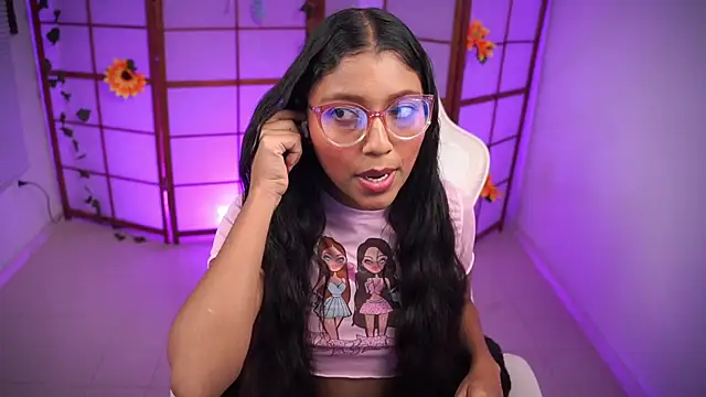 small emilie online show from October 2025 01:12:02 PM