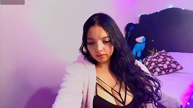 Snapshot of loren_tits24 chatting on May 2026 10:46:02 PM loren tits24 online show from May 2026 10:46:02 PM