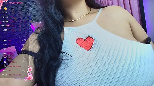 Snapshot of loren_tits24 chatting on November 2025 09:25:02 PM loren tits24 online show from November 2025 09:25:02 PM