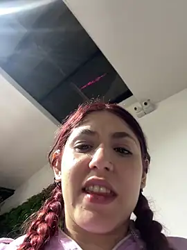 Snapshot of AnnyCherry_ chatting on October 2025 03:07:02 AM AnnyCherry online show from October 2025 03:07:02 AM