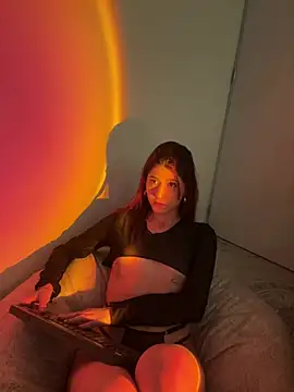 Snapshot of AnnyCherry_ chatting on February 2025 03:16:02 AM AnnyCherry online show from February 2025 03:16:02 AM