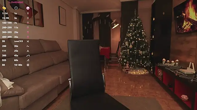 Snapshot of Golden_Rosse chatting on December 2024 01:37:01 AM Golden Rosse online show from December 2024 01:37:01 AM