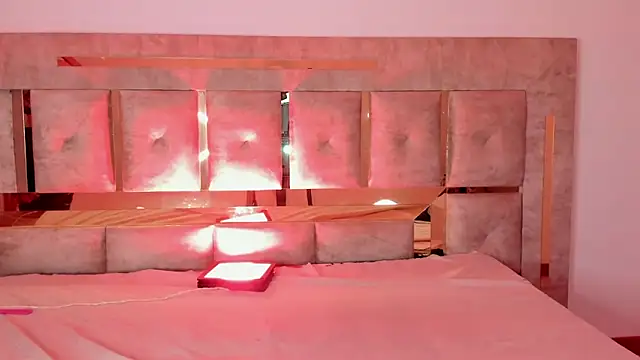 Ari sunshine  online show from February 2026 04:01:01 AM